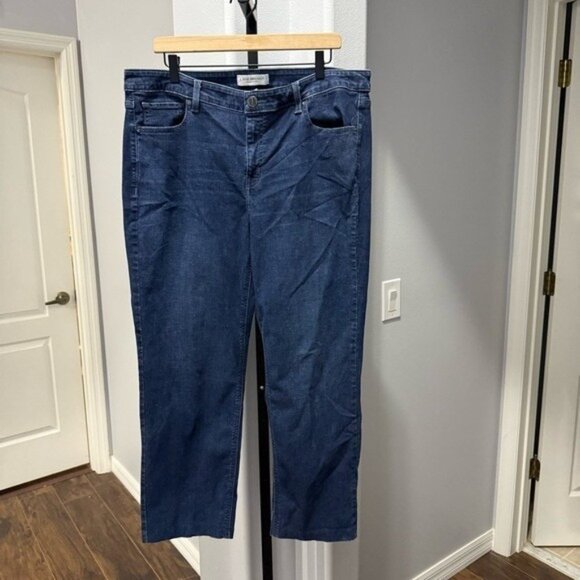 Lane Bryant Mid Rise Super Stretch Straight Leg Jeans Blue Women’s Size 18 R • - Picture 2 of 6